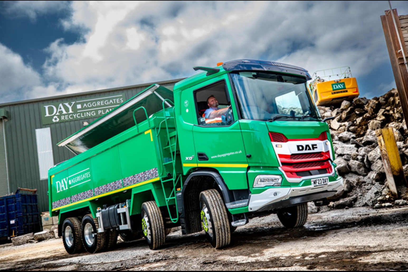 New DAF XDC eight-wheelers signal new dawn at Day Aggregates