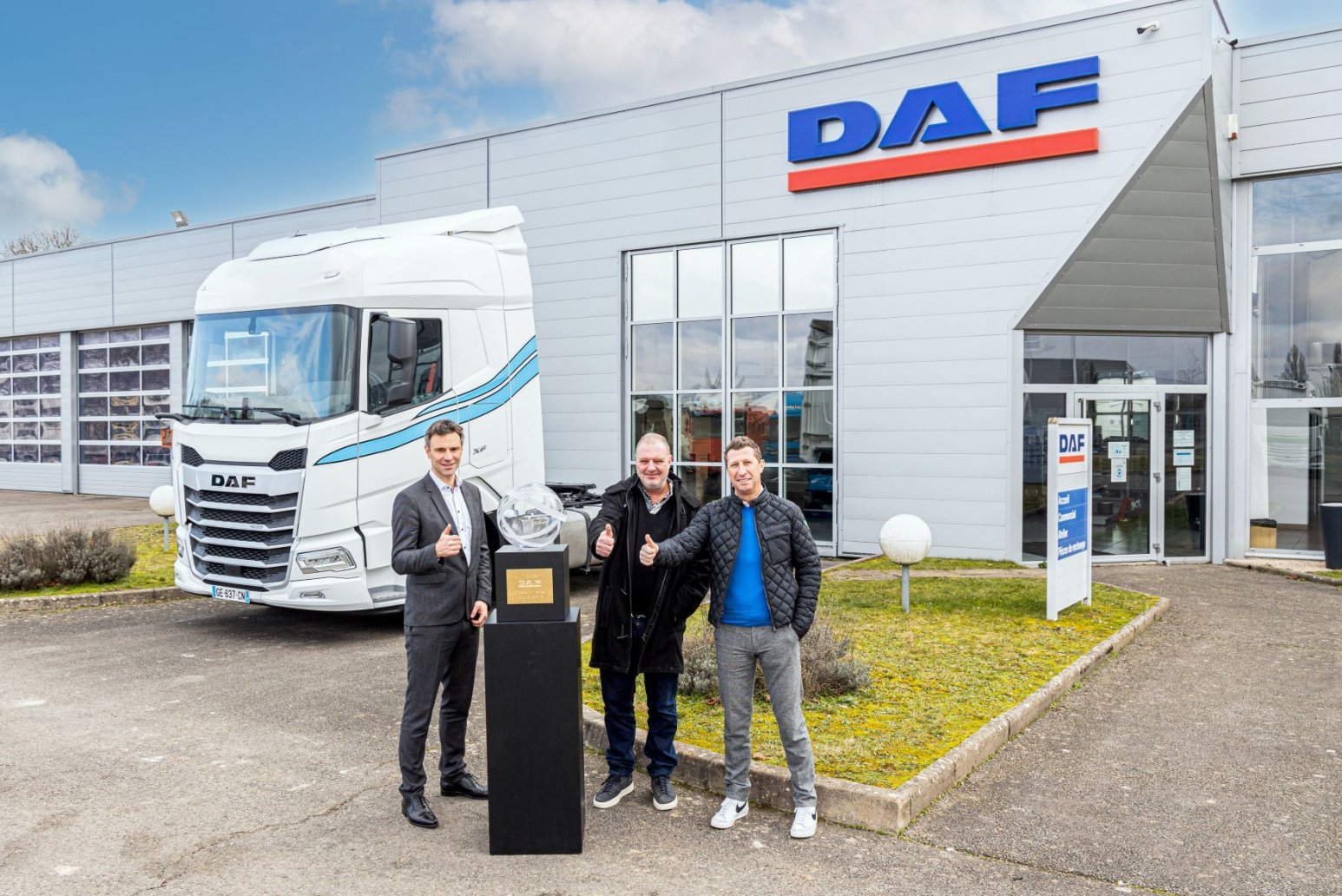 DAF Trucks names International Dealers of the Year 2022