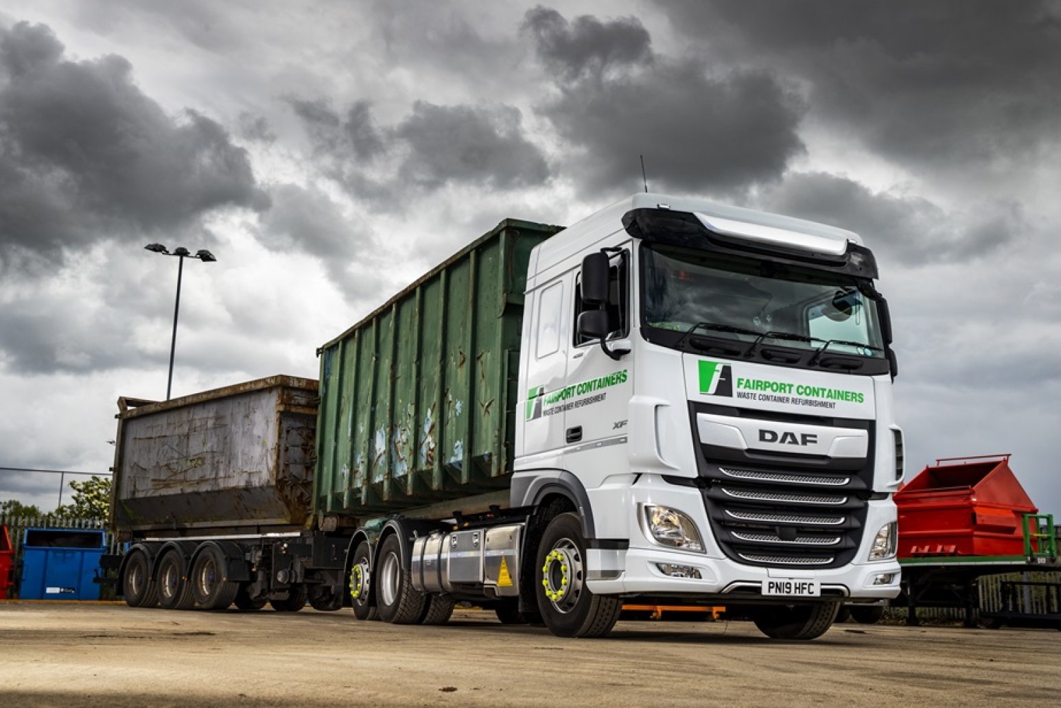 Fairport goes against convention with DAF hook-loader
